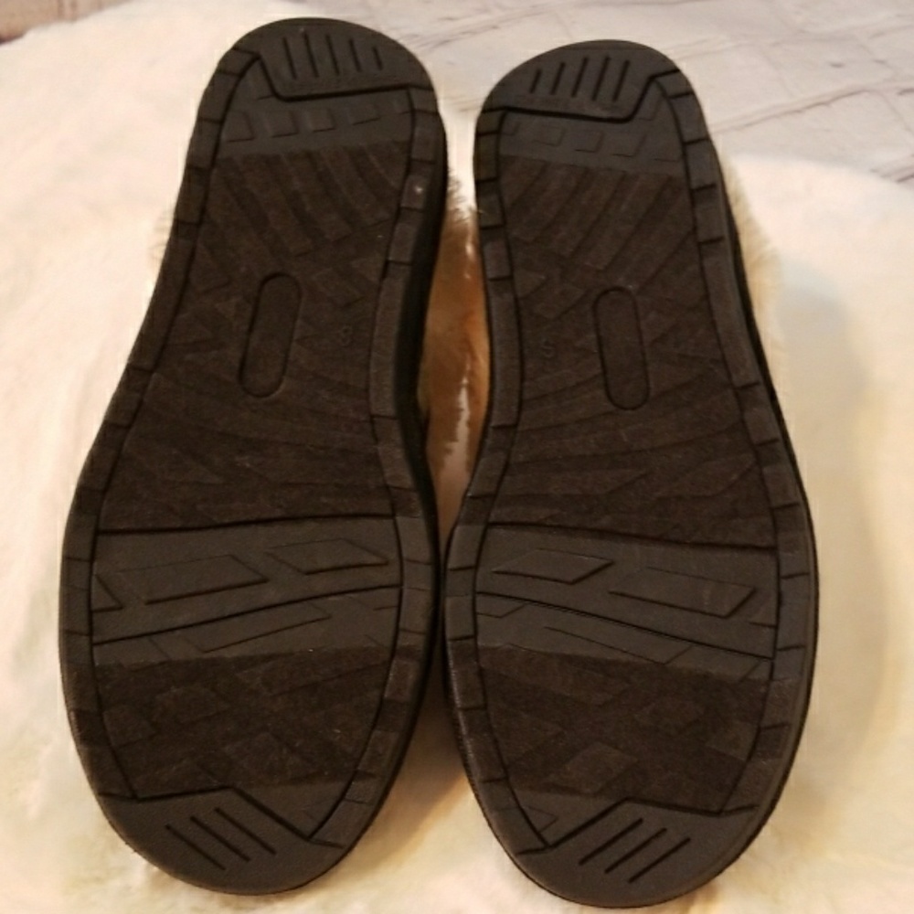 THE 5 & TWINE SLIPPERS - Picture 4 of 6